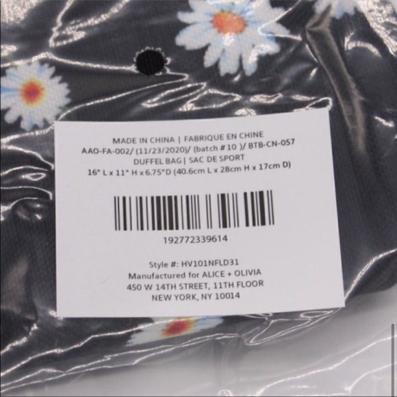 ALice + Olivia  DUFFEL BAG - DAISY PRINT - Alice And Olivia - Picture 6 of 9